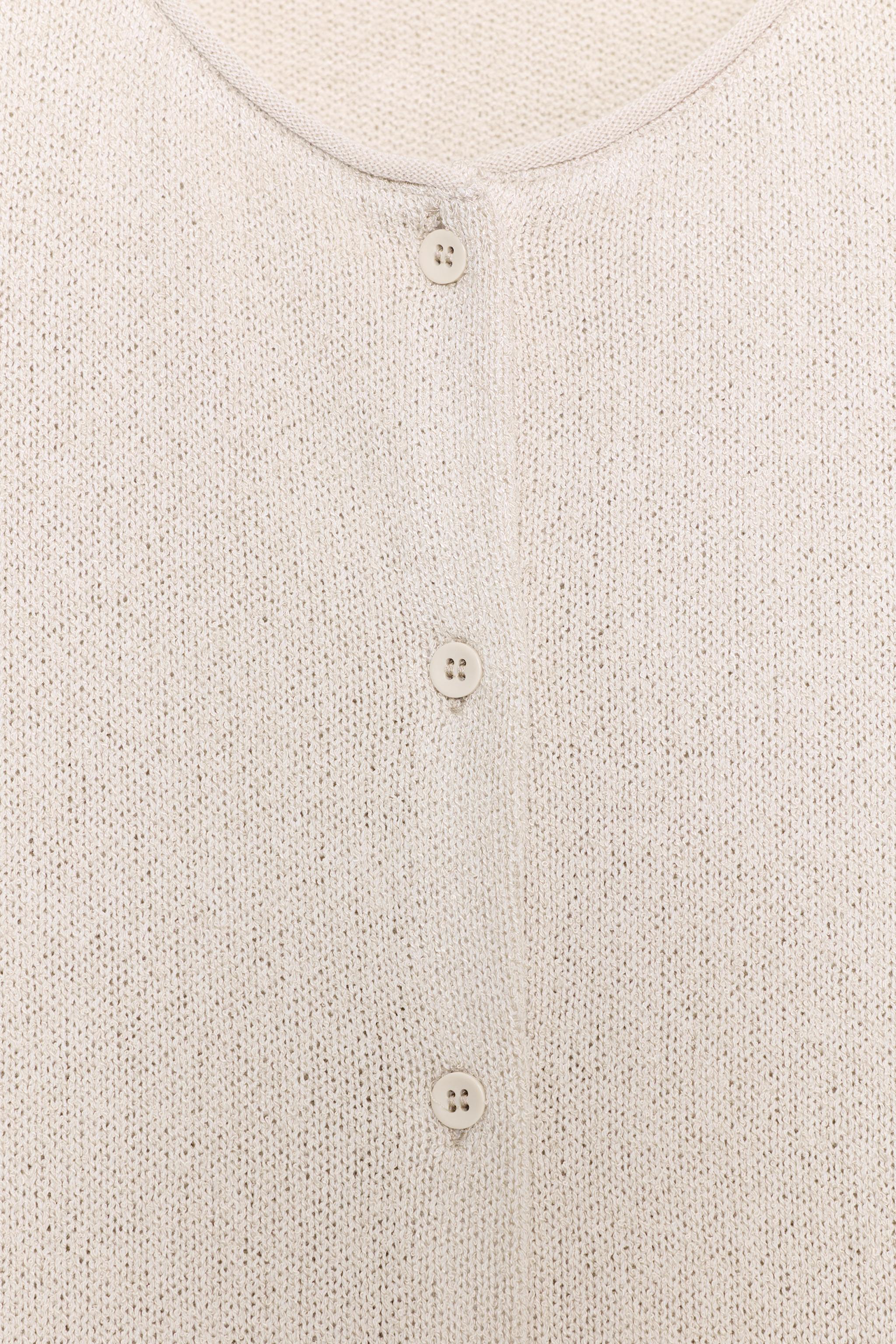 LONG SLEEVE BUTTONED JACKET